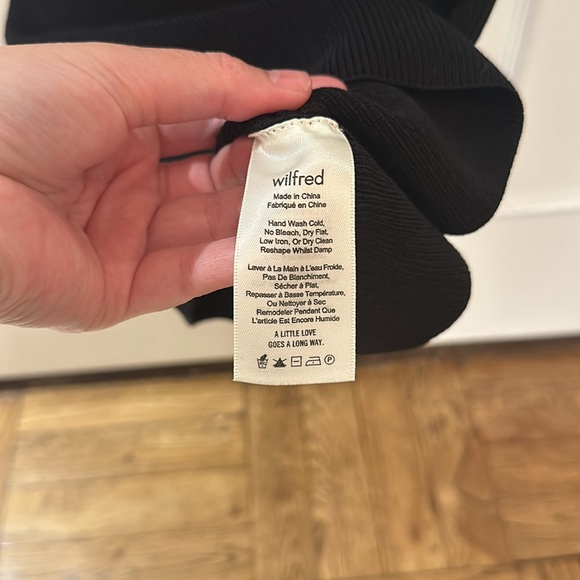 Women’s Wilfred XS one shoulder top NWOT - Picture 3 of 5